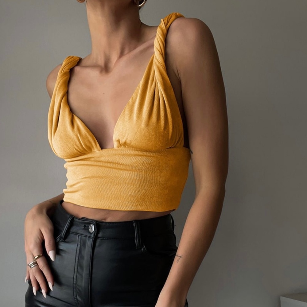 Twist Strap Knit Top - Picture 2 of 3